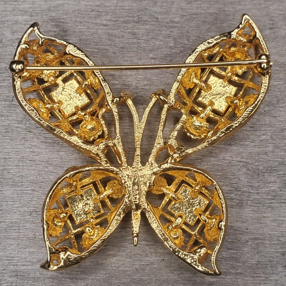 Vintage Retired Avon Butterfly Brooch - Picture 3 of 5